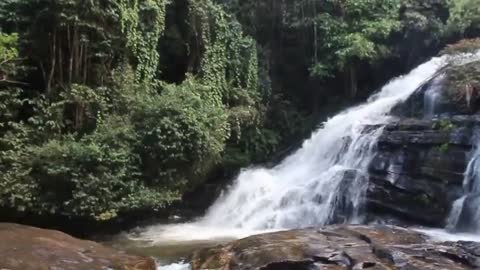 Relaxing Nature music by Water