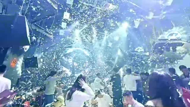 Feel the charm of DJ music