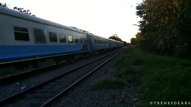 Loc CNR Dalian CKD 8G0004 + tren N°563 a Junín