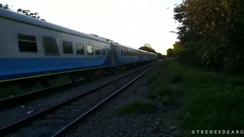 Loc CNR Dalian CKD 8G0004 + tren N°563 a Junín