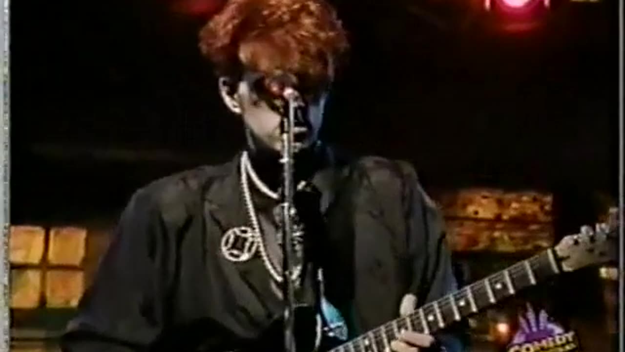 Hold Me Now & The Gap, Thompson Twins SNL 1984
