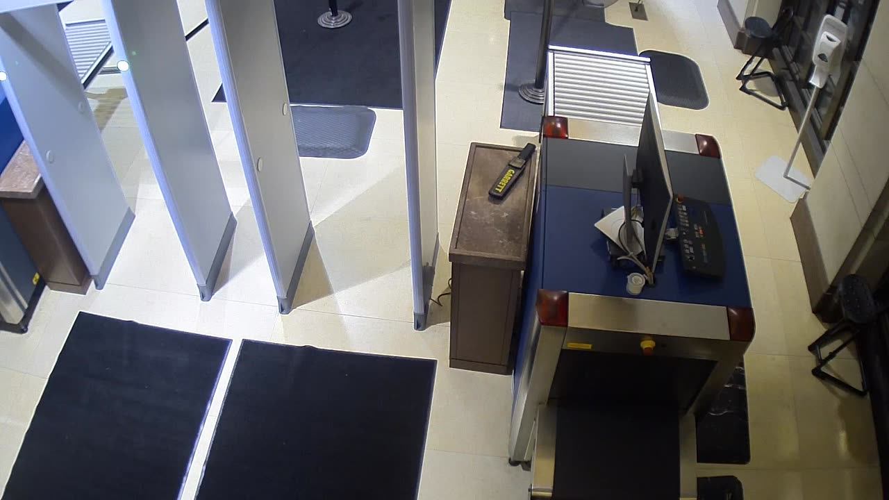 7153CVCULSScreeningLane4_2021-01-06_07h00min01s077ms.mp4