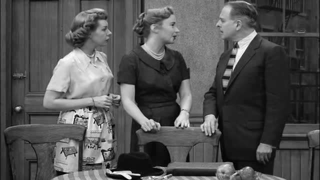 Honeymooners E25 (Pardon my Glove)