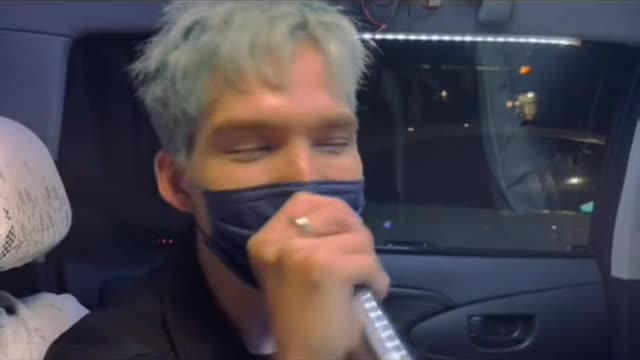 You can sing KTV taxi. [Melodious]