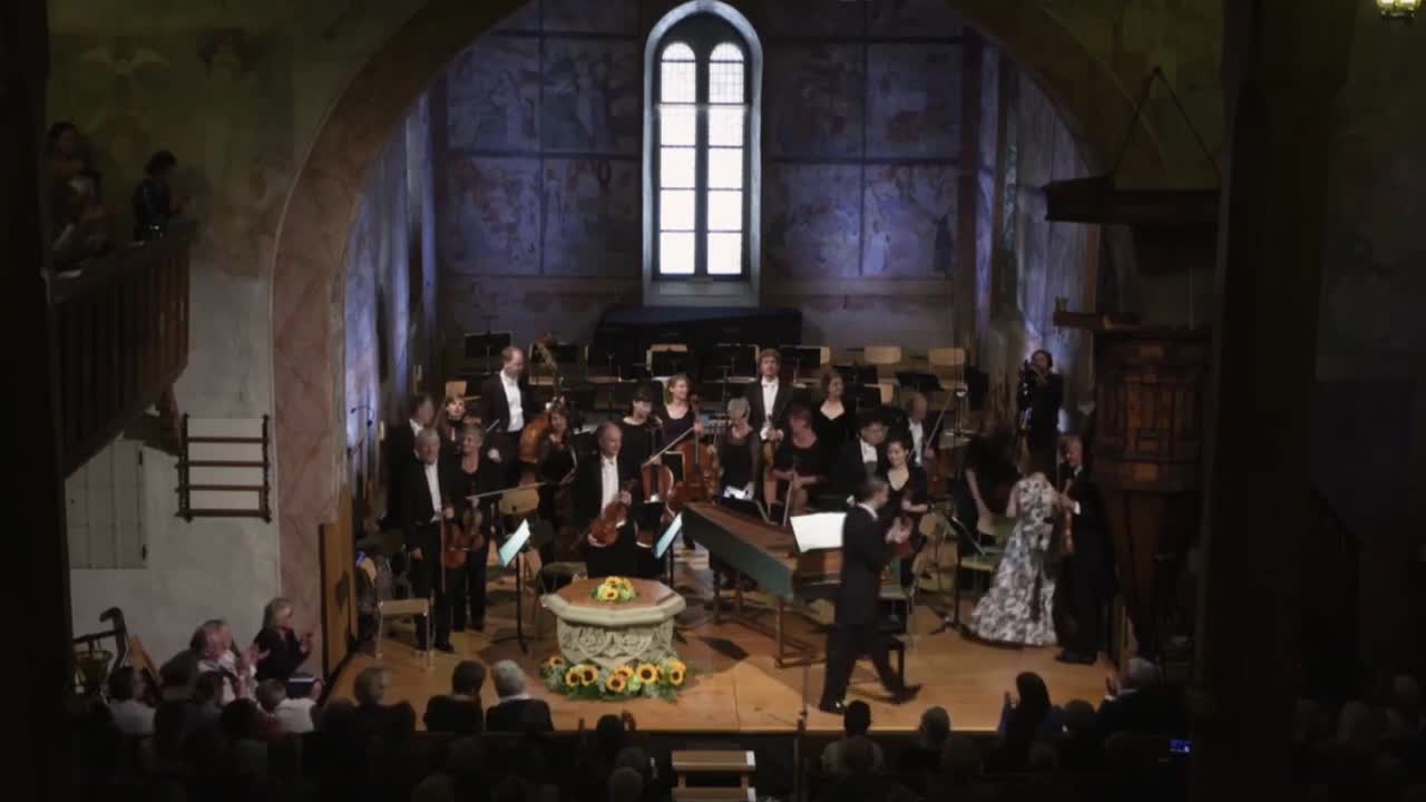 Johann Sebastian Bach ∙ Violin Concerto # 1 in A minor BWV1041