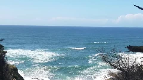 Big Waves Crashing To The Rocks