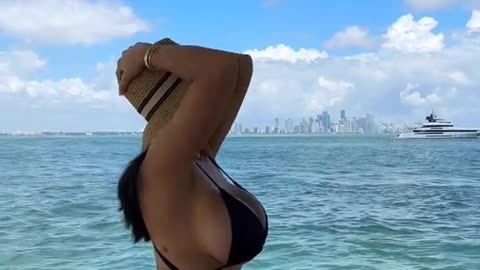 #shortsadventure #freshcontent #videofrenzy #trendinghighlights #foryou #shortshumor #hotcontent