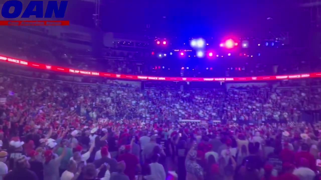 Packed crowd for Trump's speech in Wilkes-Barre, Pennsylvania