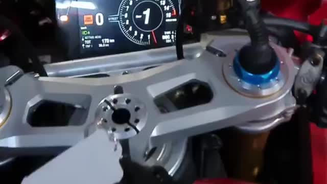 ducati panigale v4