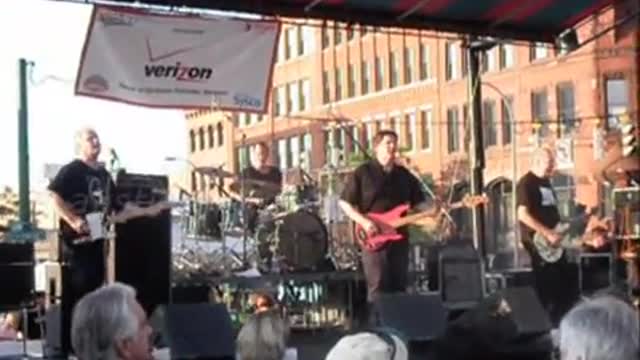 The Flashcubes Live I Dont Wanna be a Human Being