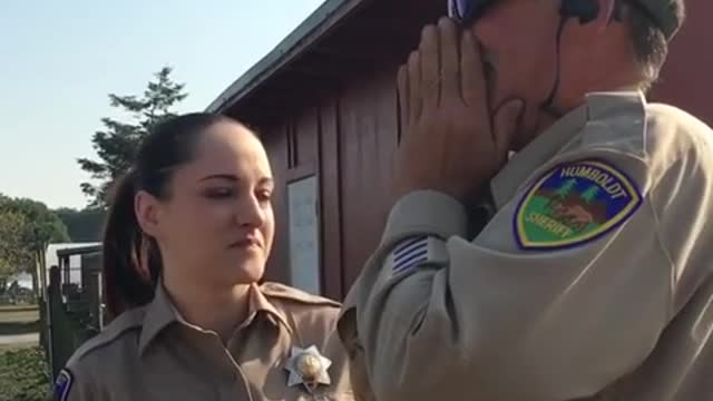 Sheriff Sees Colour For the 1st time: heart warming moment