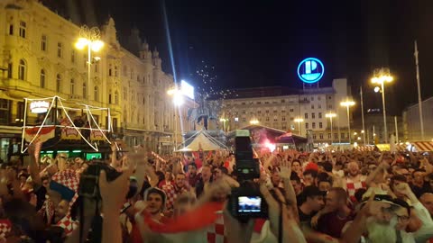 Reakcija zagrebačkih navijača na gol Hrvatske