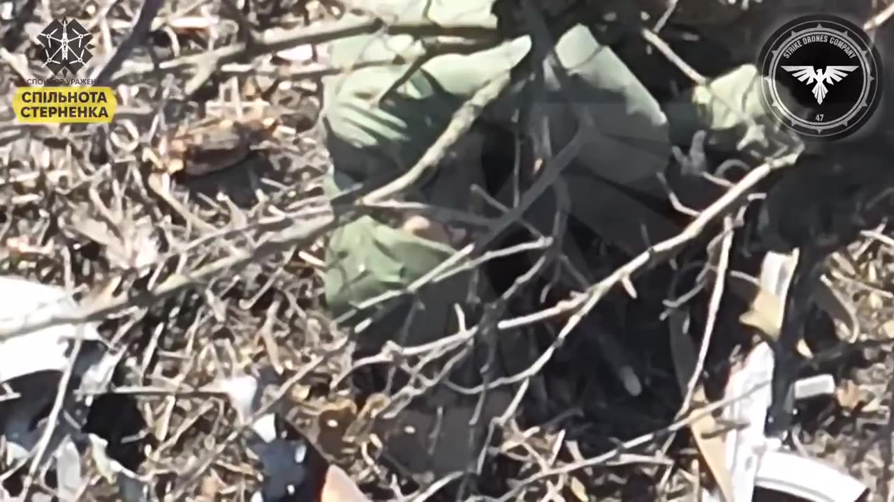 Russian soldier detonates a failed fpv drone [30.03.2024]