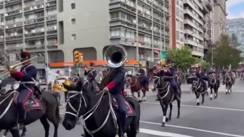 Desfile de Blandengues en conmemoración de los 130 años de la Asociación Elías Regules (25/05/2024)
