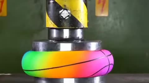 The impossible has been achieved - Hydraulic Press Crushing the ballon