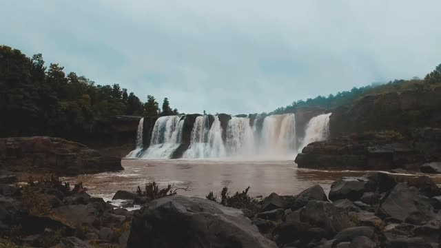 beautiful waterfalls with sounds that relax the soul