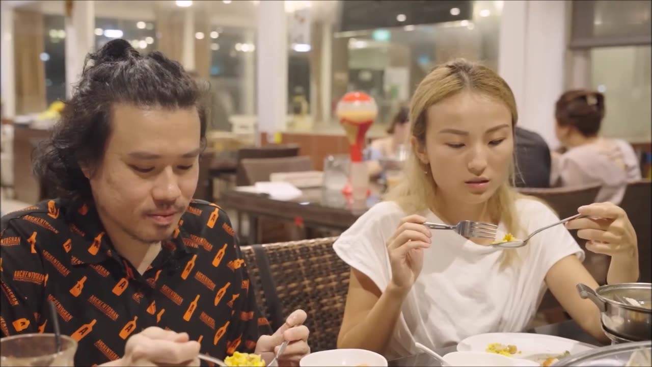 Episode 48 - Singapore Foods found dining by the sea - Part 13