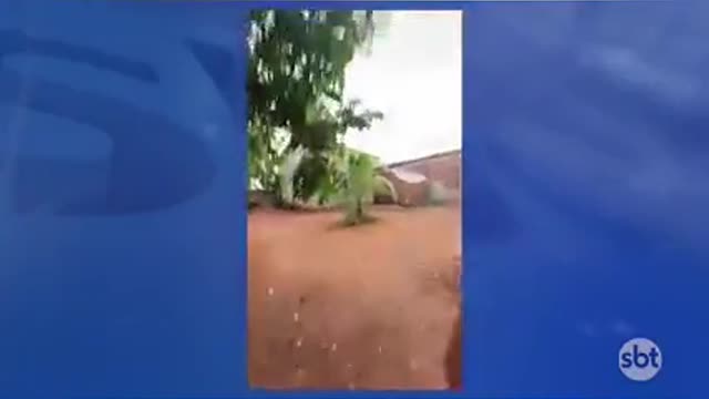 Mulher pega marido no flagra traindo com outra