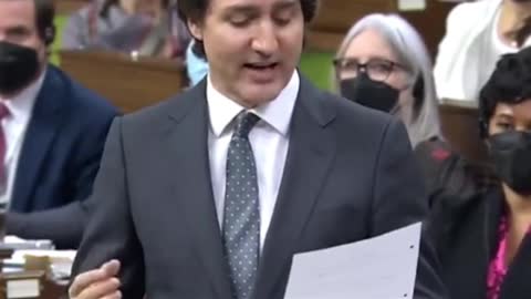 Trudeau DEMOLIDO es abucheado en persona por líderes conservadores en el Parlamento