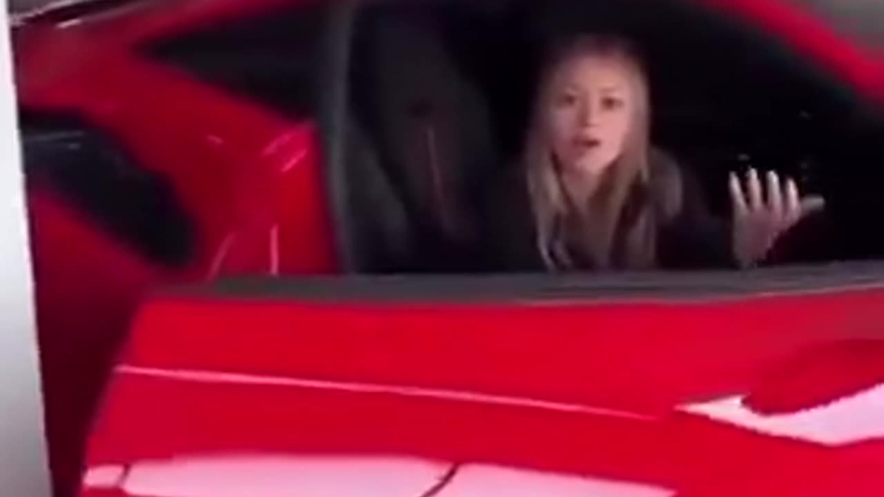 The terrorrrr in that scream! 😂