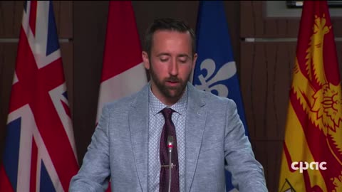 Conférence de Presse - Député fédéral - Parlement Hill - Ontario