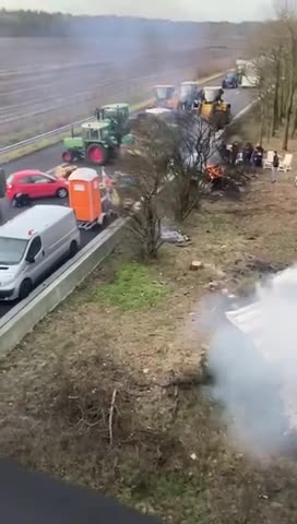 Belgian and Dutch Farmers Team up to BLOCK Highways on the Border