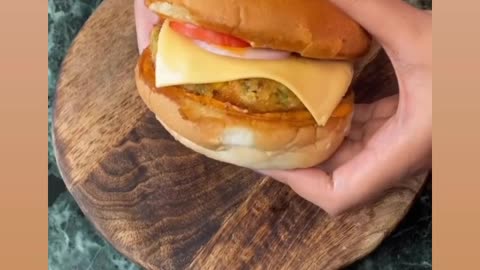 VEG CHEESE BURGER