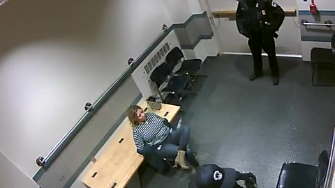 1657HQOB02PrisonerProcessingLobby_2021-01-06_20h20min00s827ms.mp4