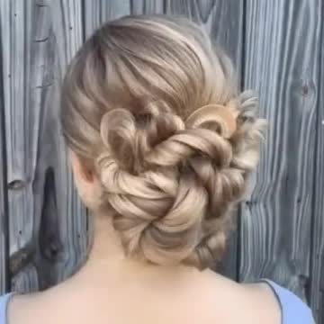 Incredibly beautiful do-it-yourself hairstyle