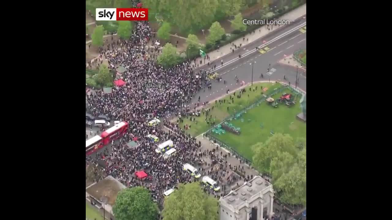 London protests about Israeli's bombing in Gaza supporting Palestine