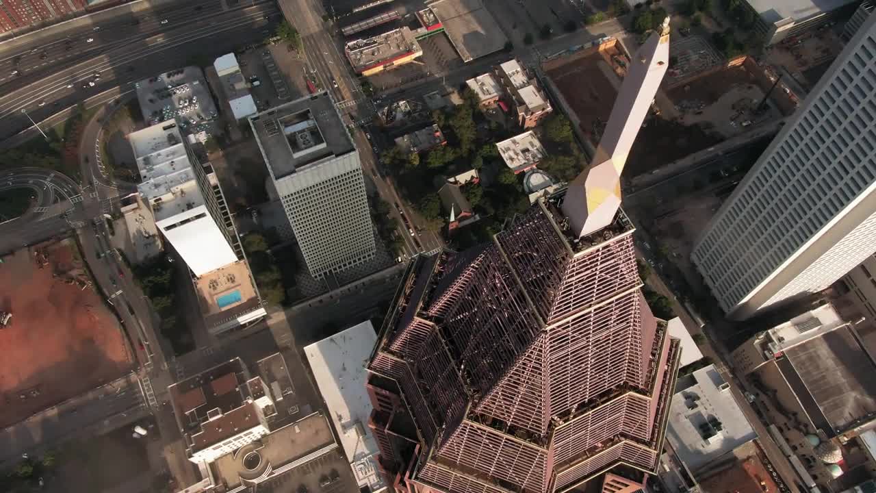 Spectacular drone view of tall buildings and the busy streets(4k Ultra HD).mp4