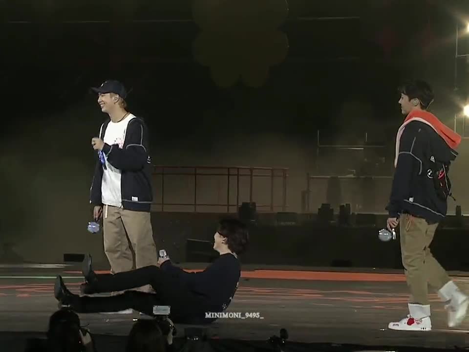 jimin's zendaya moment bc of joon like OKAY