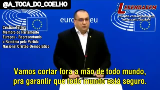 Deputado Europeu a explicar a importância dos direitos fundamentais.