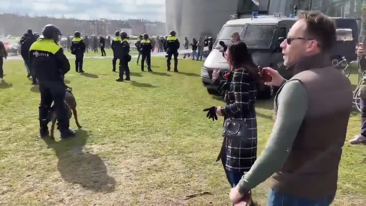 Dutch police looking to make international headlines again