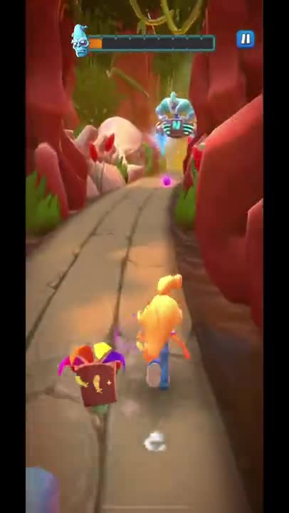 Frosty Nitrus Brio Boss Fight Gameplay - Crash Bandicoot: On The Run! (Dino Might Location)