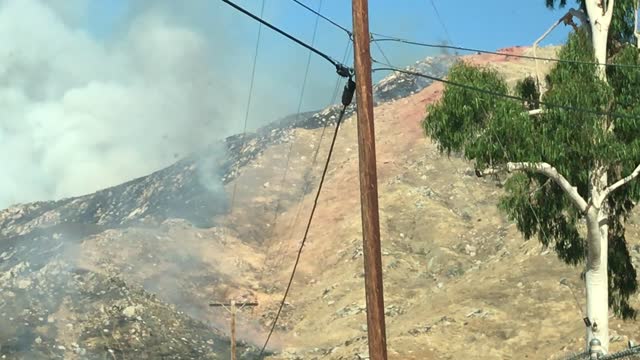 Airplane Combats California Wildfires