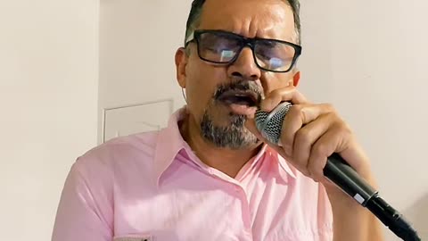 El Dr Fredy Portillo en Karaoke en Tiktok