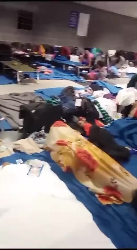 O'Hare Airport in Chicago is Now a Migrant Shelter