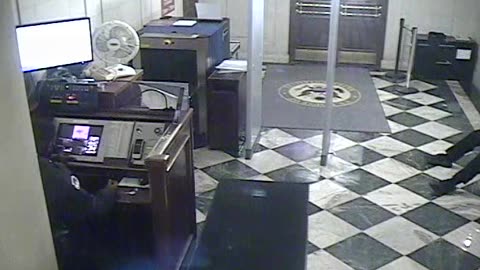 3207LHOBGRNJ-CStDoor_2021-01-06_20h20min02s607ms.mp4