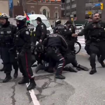 HAMAS - Toronto Police HQ - 02