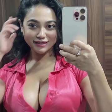 Tumhe Kaise Lagte Hu 💞