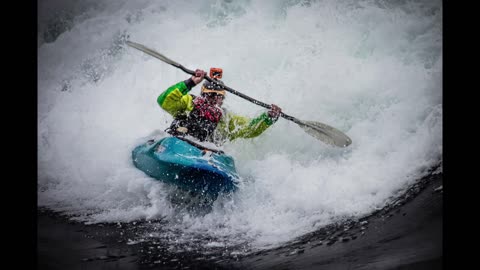 Kayaking Skookumchuck Narrows British Colombia