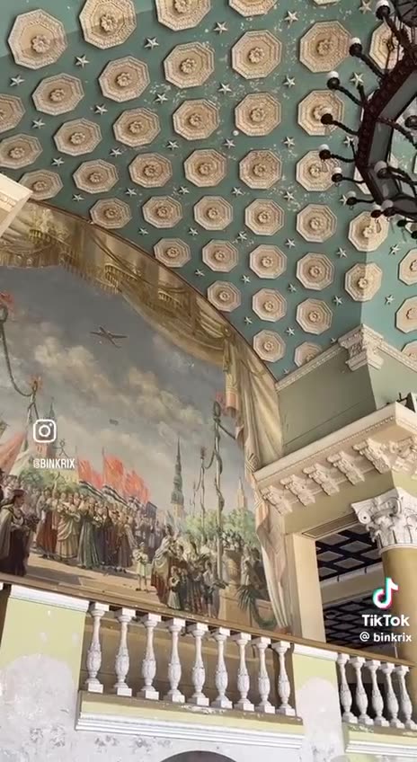 Riga, la capitale della Lettonia .. ma i cui monumenti sembrano ateniesi