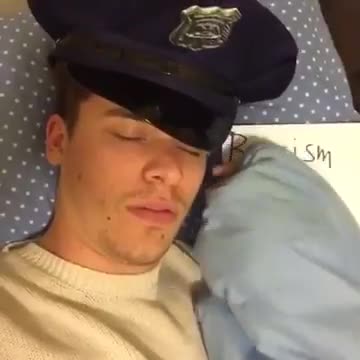 Are there good cops vine