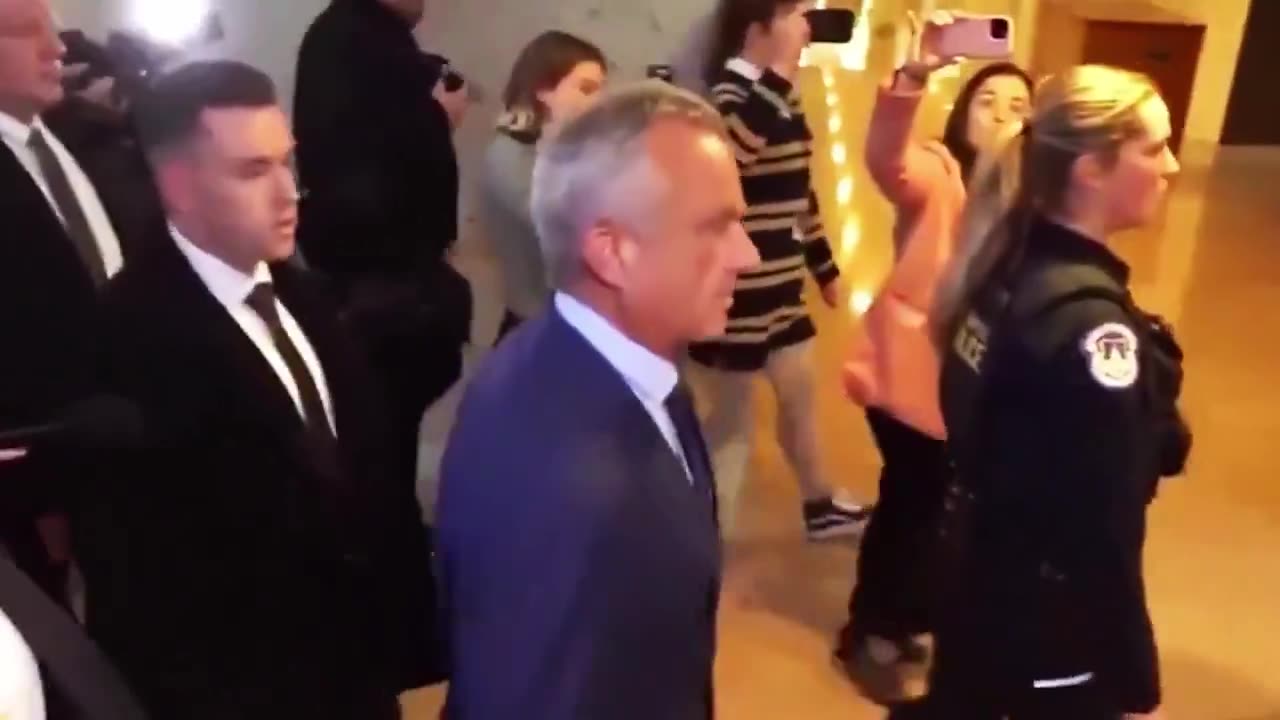 Flanked by police & Secret Service, RFK JR has the globalists & Big Pharma trembling