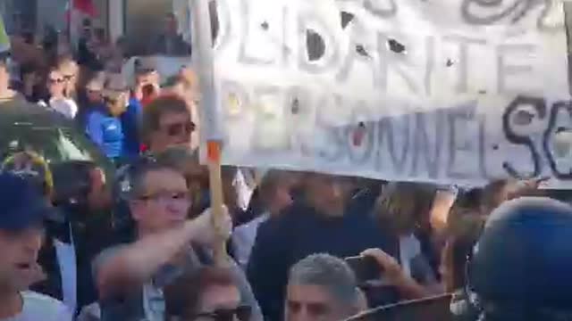 ECHOES ARE AROUND THE WORLD- France Against Vax Passport