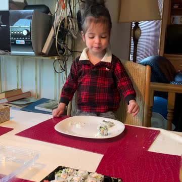 Toddler’s way of eating sushi