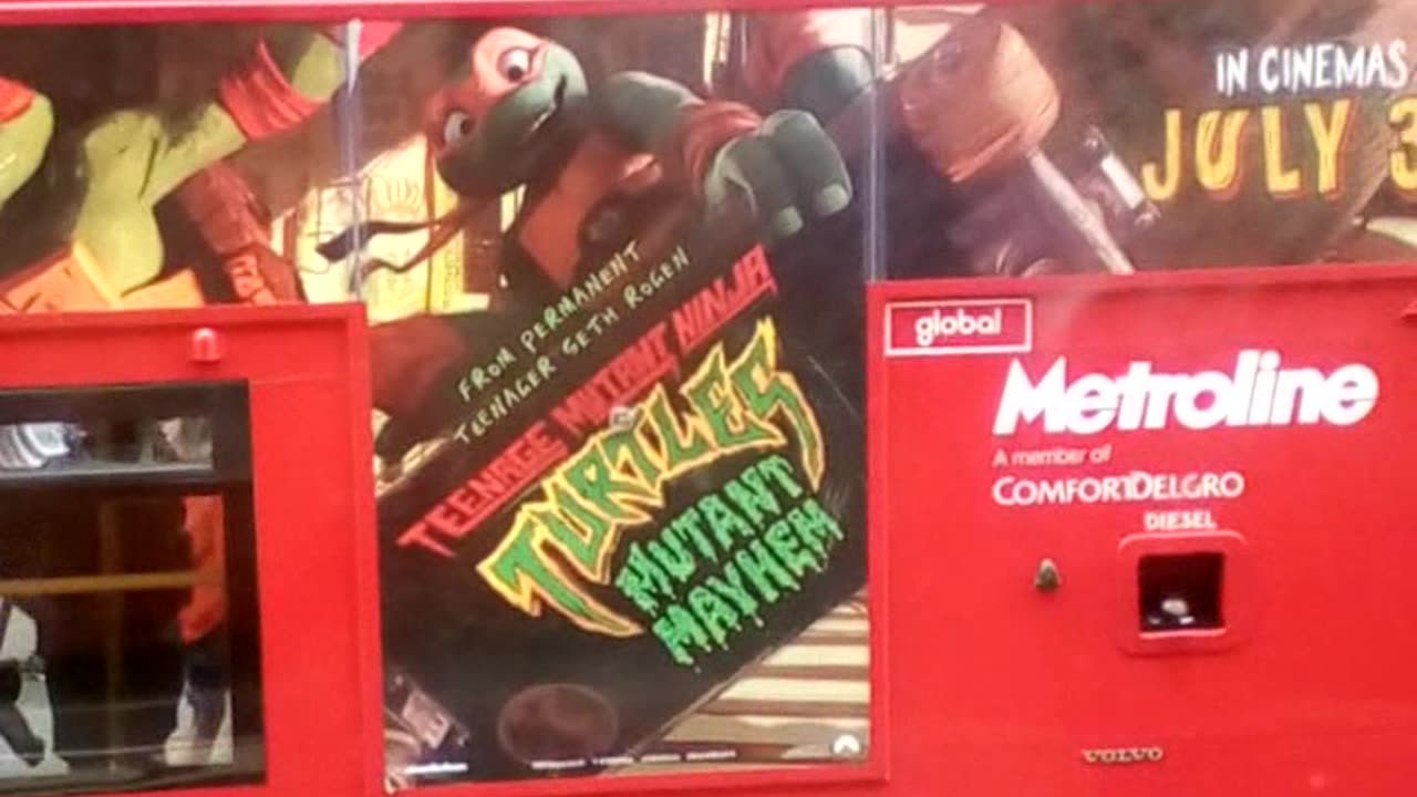 TEENAGE MUTANT NINJA TURTLES on a London Bus