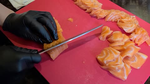 Sliced Salmon Cutting