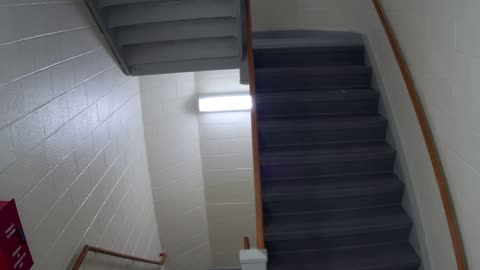 3885FHOB03Stair9_2021-01-06_18h00min01s327ms.mp4